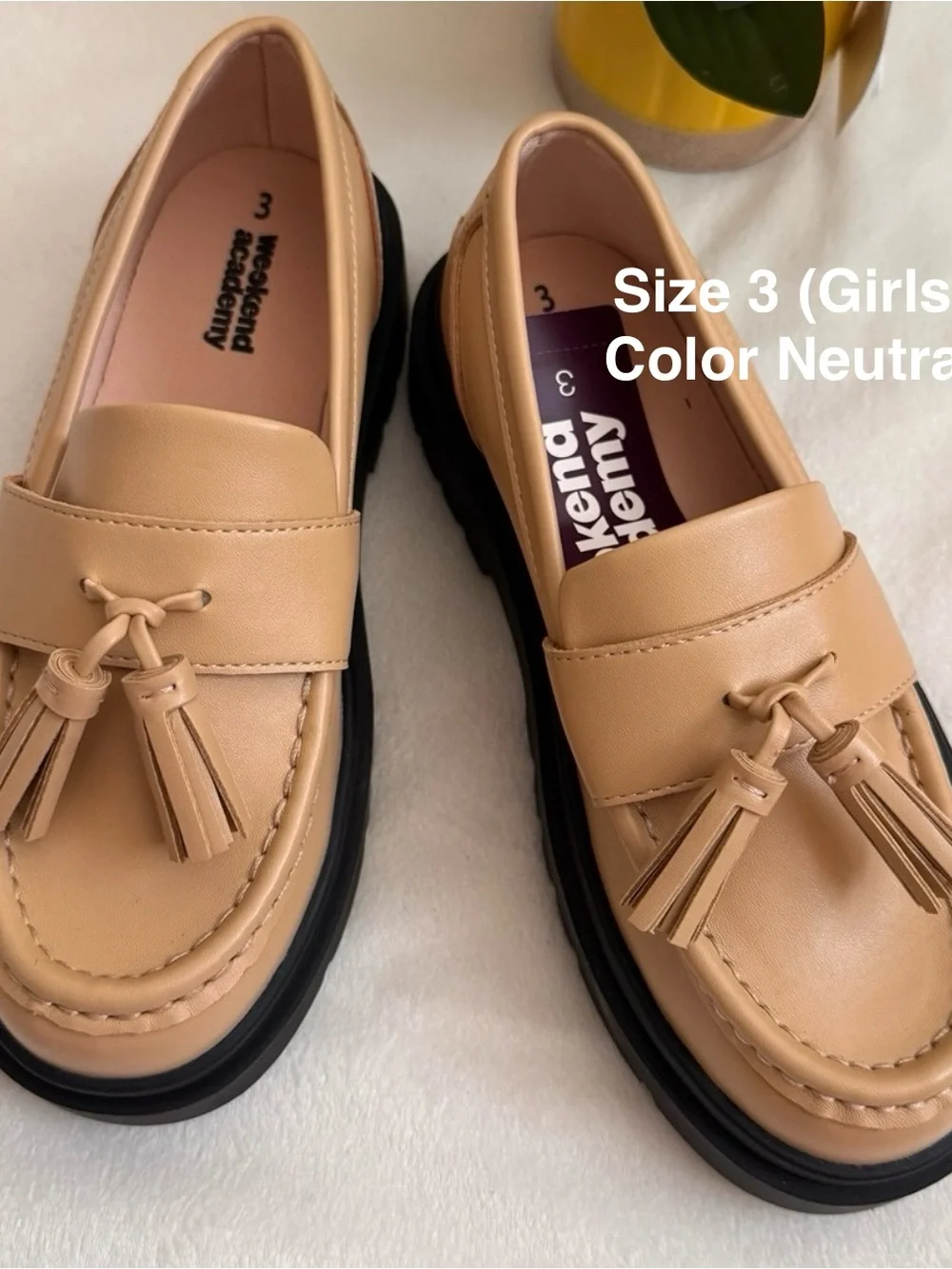 Weekend Academy Girls Lug Sole Loafers, Size 3